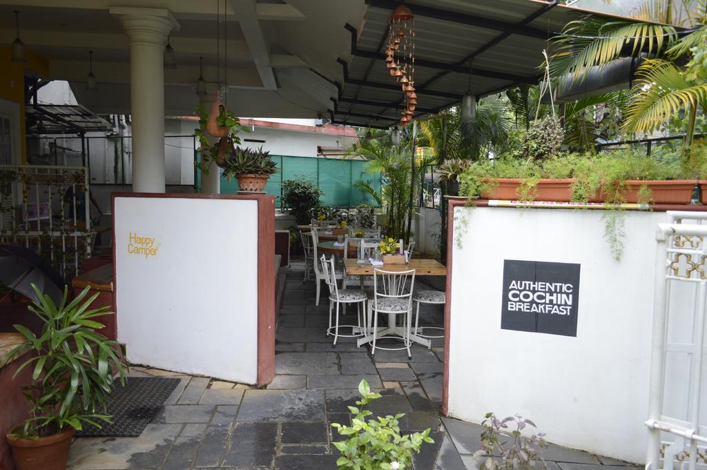 Albergue Happy Camper Kochi Exterior foto