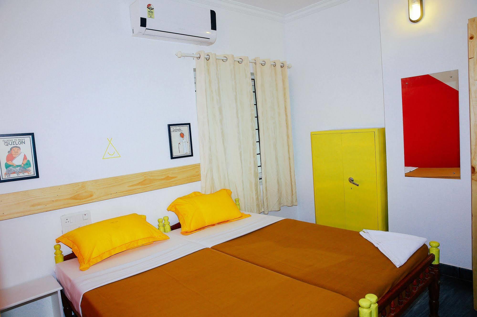 Albergue Happy Camper Kochi Exterior foto